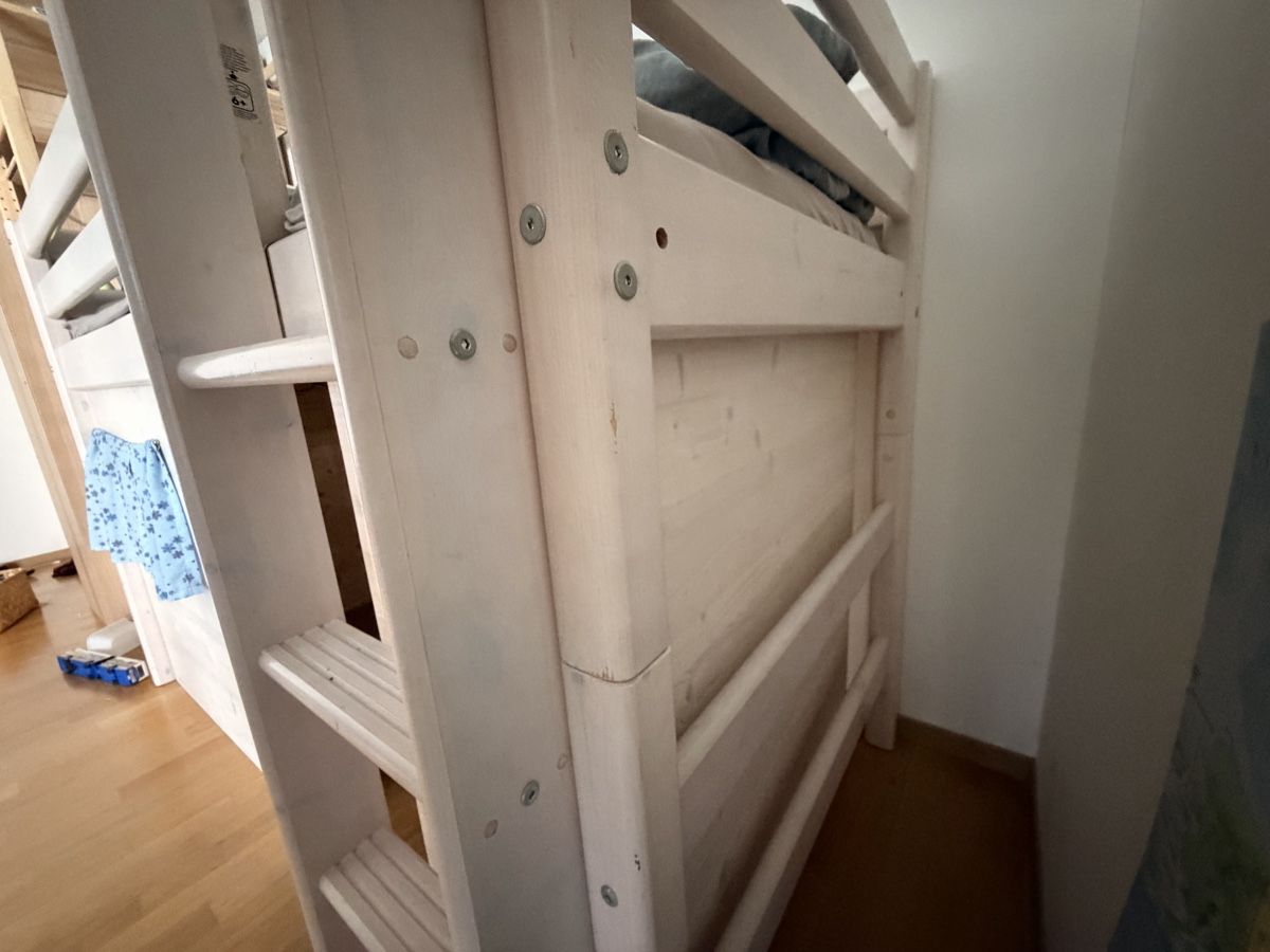 Lits: Flexa Kinder Hochbett mit Höhle – D'occasion à Ermatingen par ken_jh6z 2