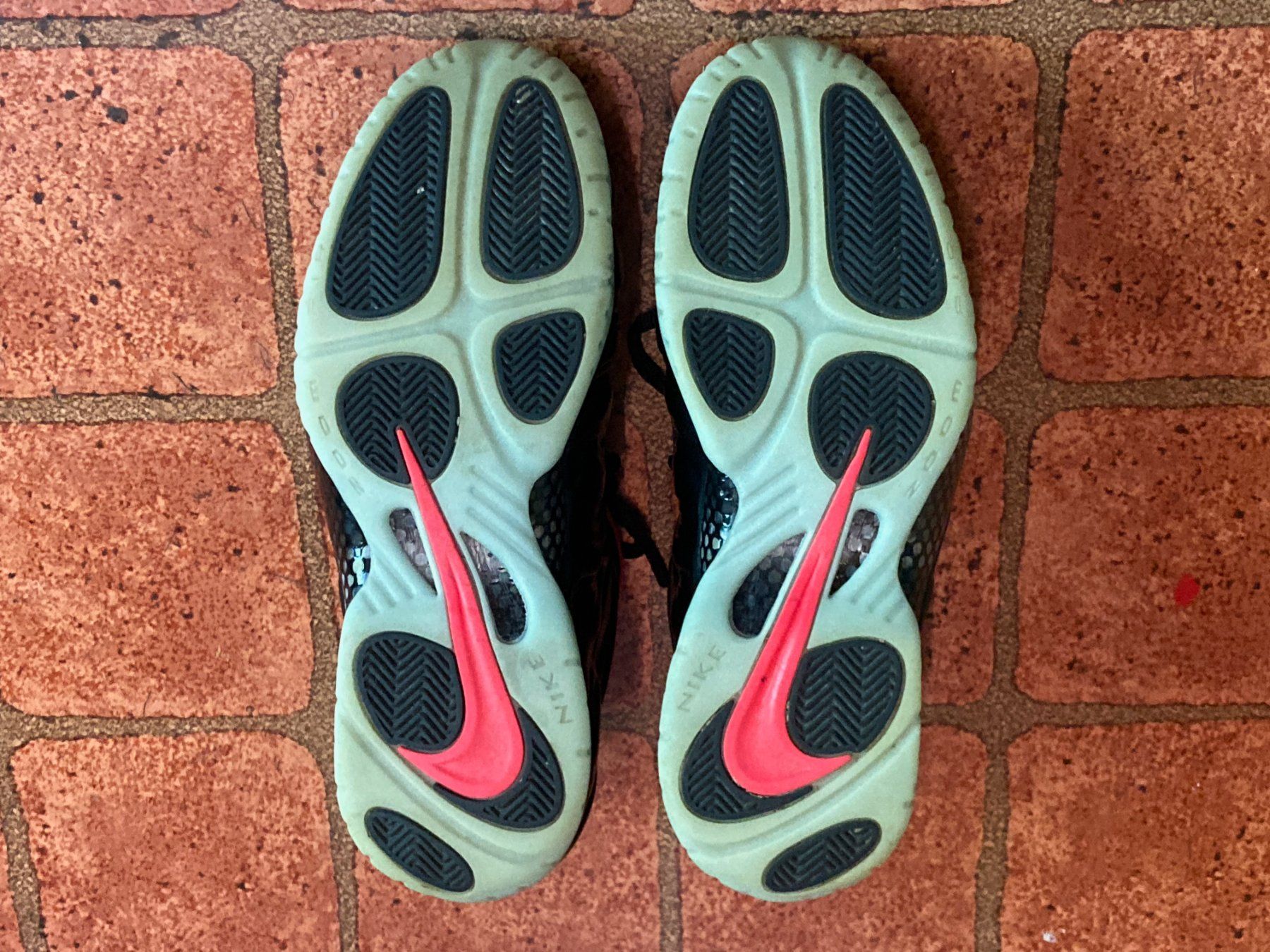 Nike Herrenschuhe: Nike foamposite yeezy size 11.5/45.5 – Gebraucht aus Zürich von le_souk 4
