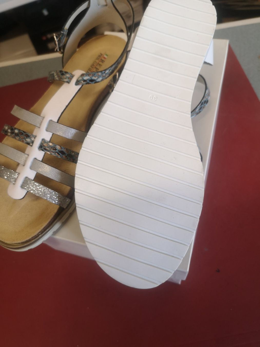 Damenschuhe: Damenschuh – Neu und originalverpackt aus Möhlin von Highwaytom 1