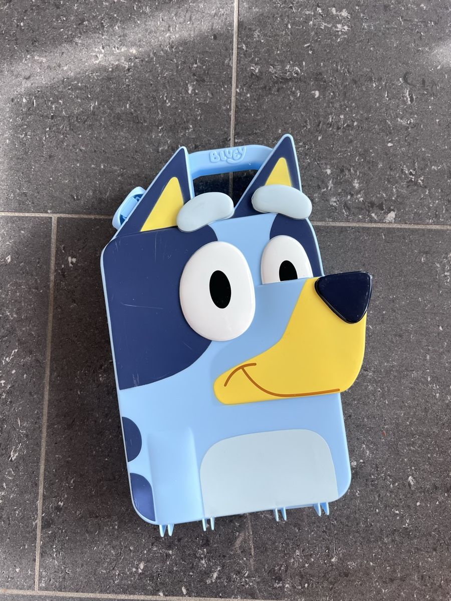 Spielzeuge: Bluey Spielset Play&Go – Gebraucht aus Wil SG von ooMariposaoo