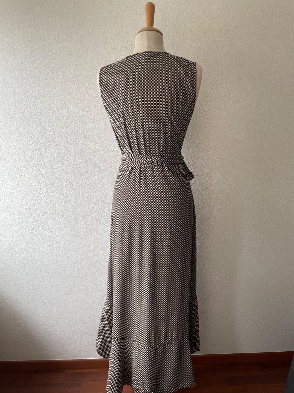 Ganni Vestiti: GANNI Wickelkleid – Nuovo (secondo la descrizione) da Basel venduto da kreiro 4
