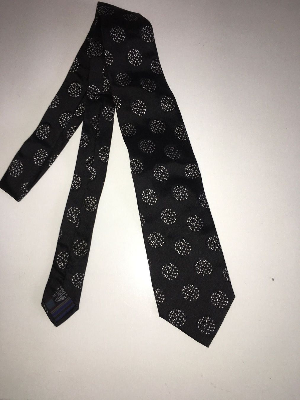Kenzo Cravatte: Kenzo Krawatte Seide schwarz – Usato da Zug venduto da smile060 8