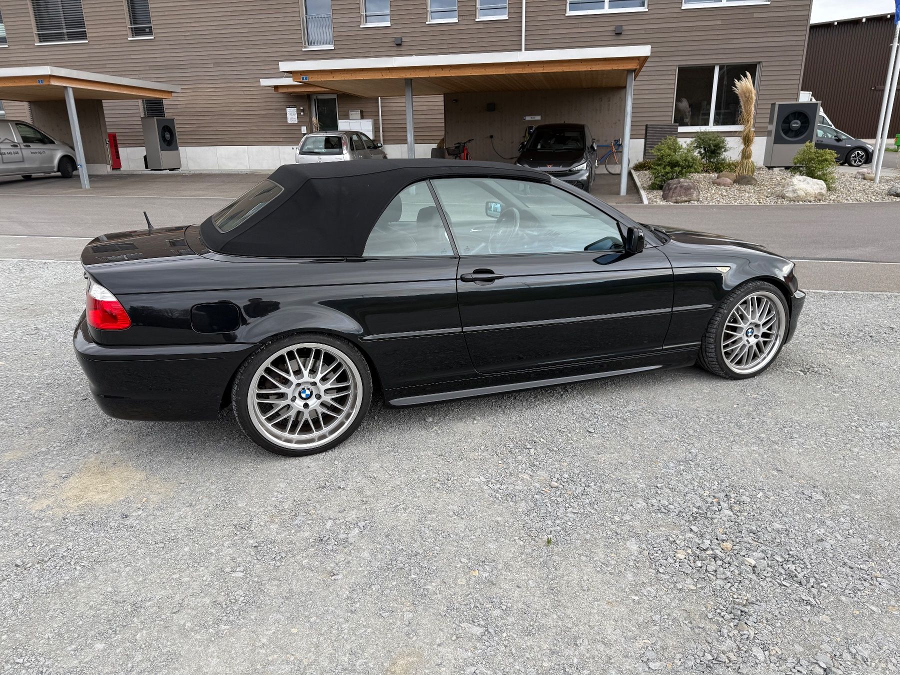 BMW Automobili: BMW 3er Cabrio E46 M-Paket – Usato da Ehrendingen venduto da edelkram 4