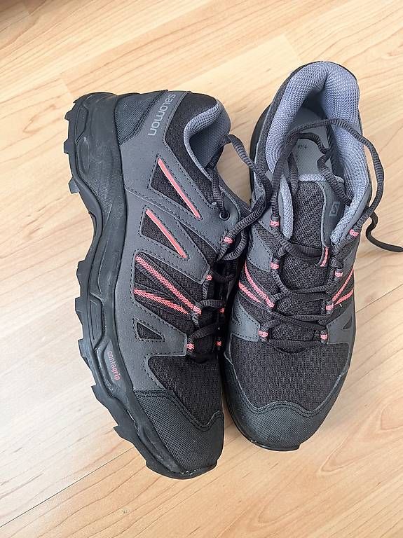 Chaussures femmes: Salomon Schuhe – D'occasion à Adliswil par Danyboy3 1