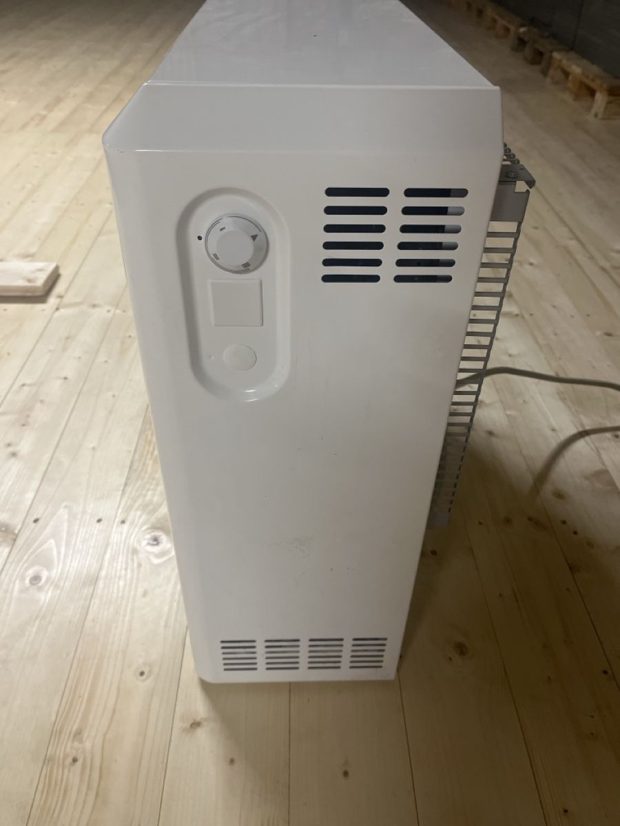 Radiatori: Heizstraler, Heizofen Dimplex – Usato da Rickenbach LU venduto da fla_9ft6 4