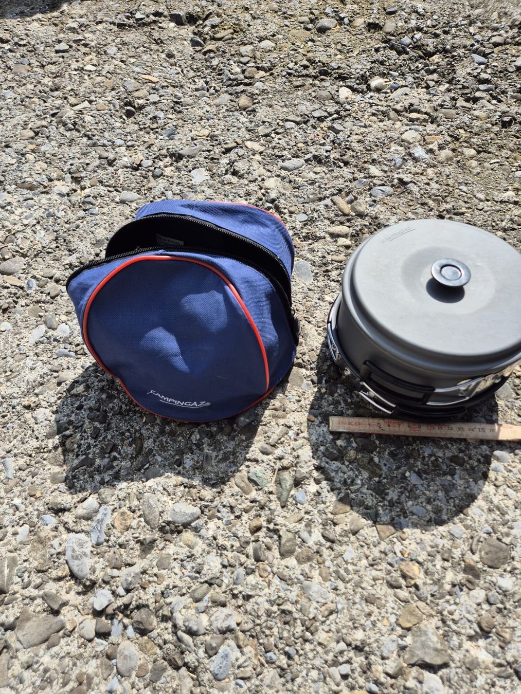 Casseroles: Kochset Camping mit Tasche 4-teilig gebraucht – D'occasion à Urswil par GabrielleK01 1