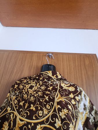 Carré en soie motif floral marron 100% soie Italy  made 