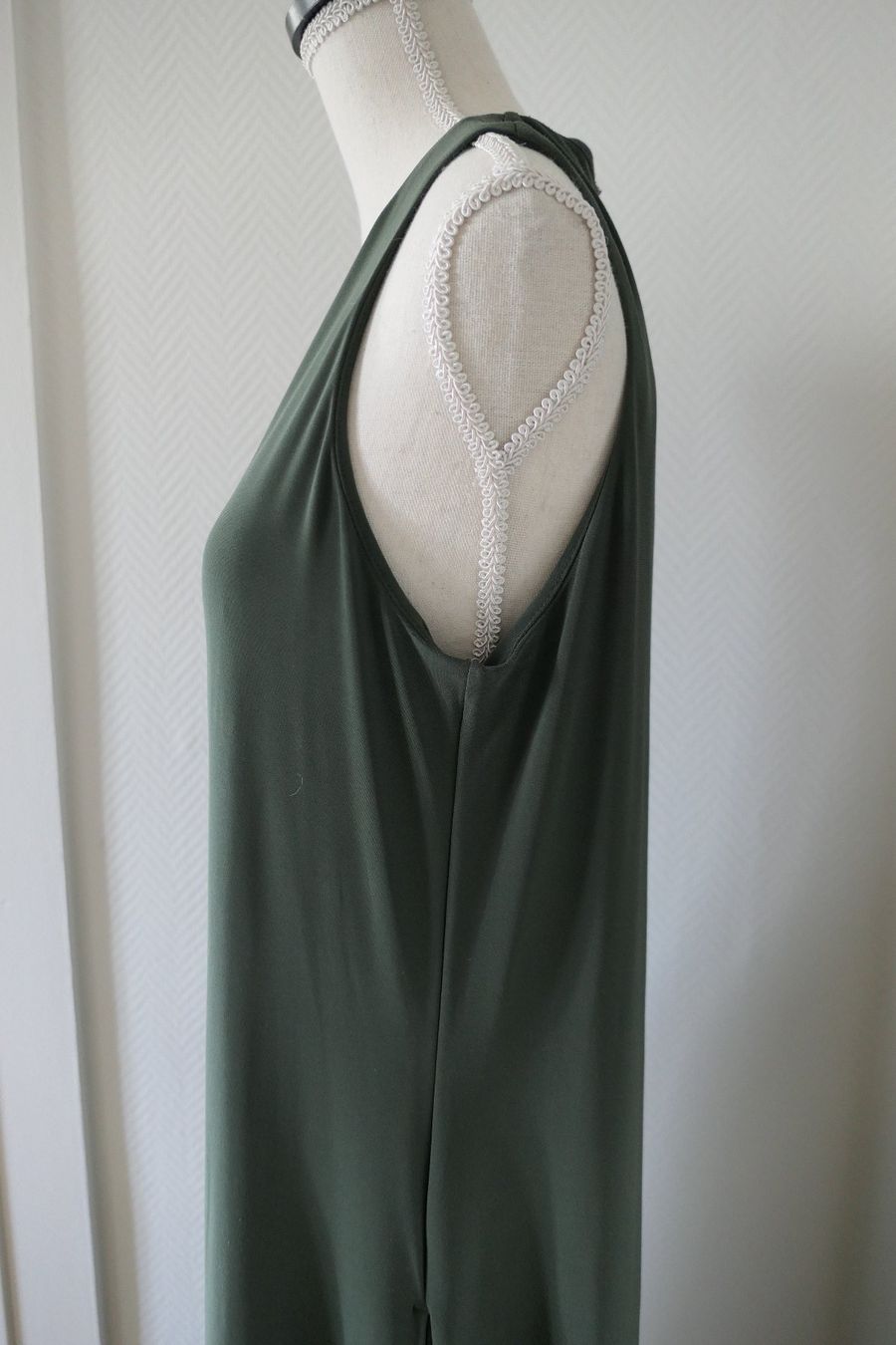Max Mara Vestiti: MaxMara: robe longue en jersey (m) – Usato da Geneve venduto da Seven-Peaks-Seconds 3