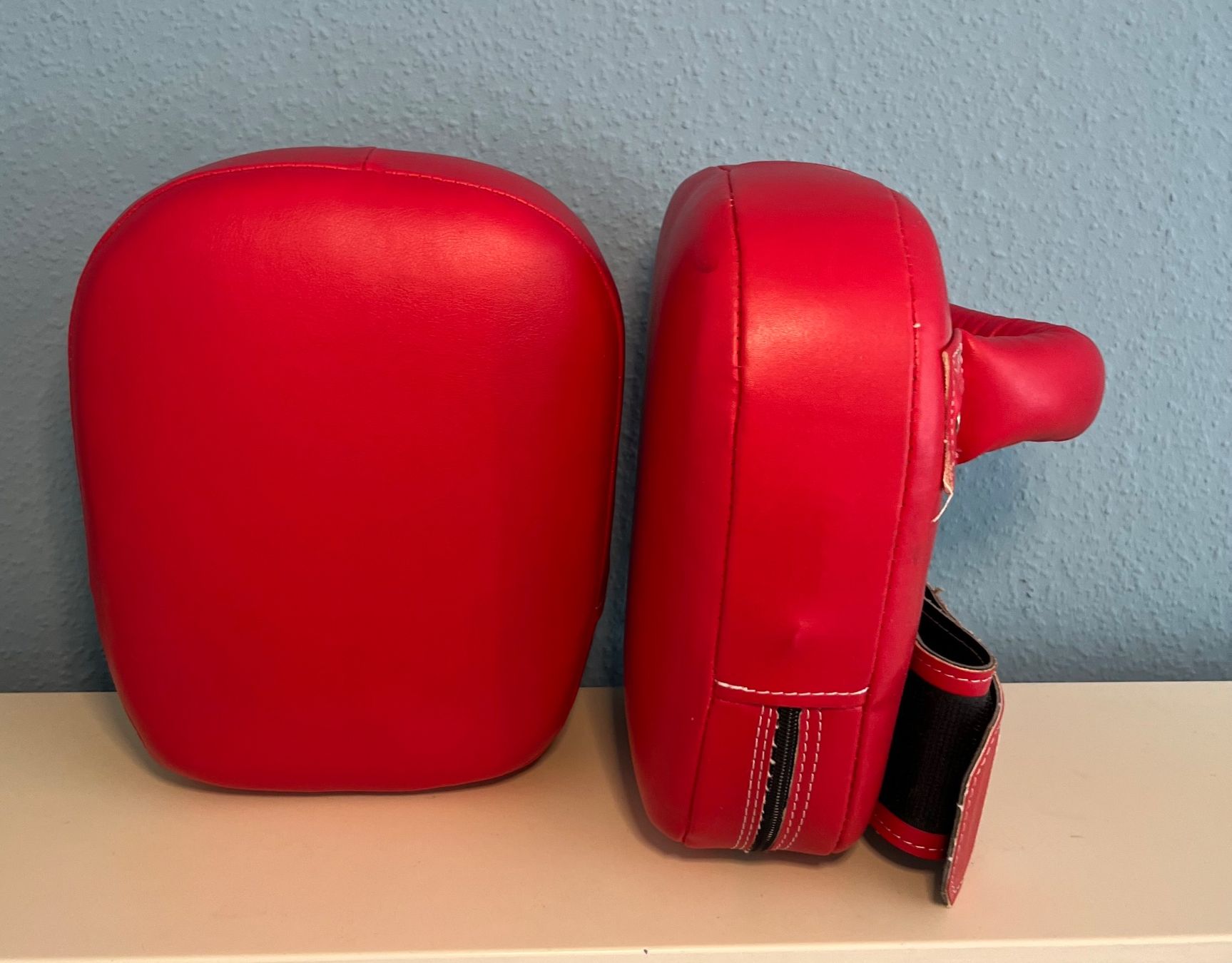 Guanti & manicotti: Set Boxhandschuhe und Pratzen – Usato da Zürich venduto da bib_trj7 3