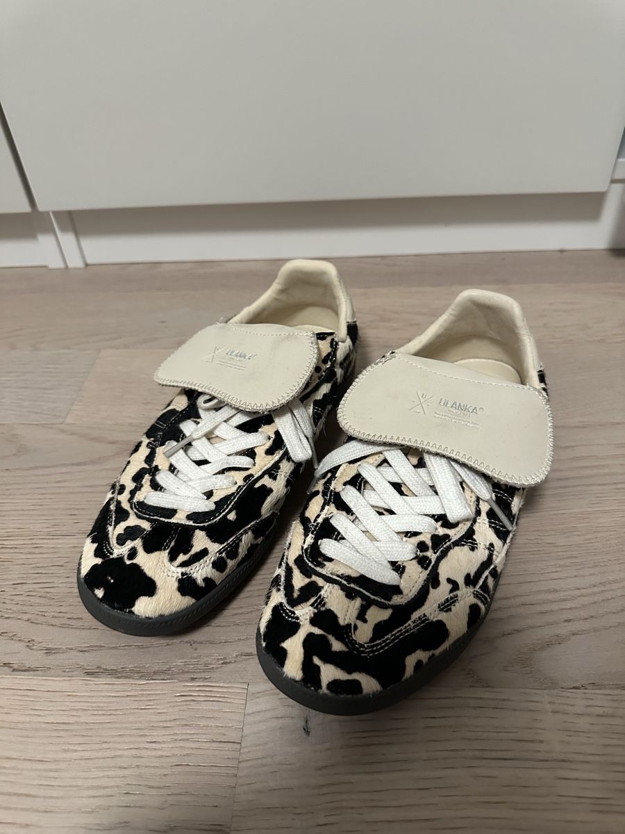 Scarpe da donna: UlanKa Sneaker Kuhfell Optik Gr. 40 – Nuovo (secondo la descrizione) da Muttenz venduto da Tschulietta_105