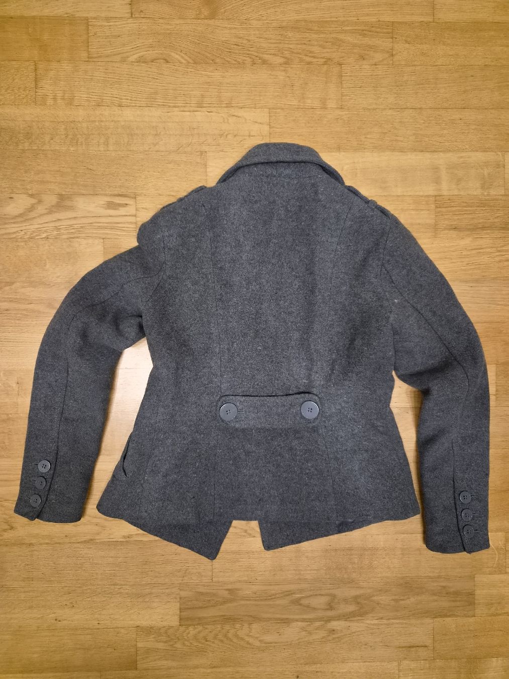 H&M Vestes: Veste Divided par H&M gris taille 36 – D'occasion à Penthaz par Sosotroc 1