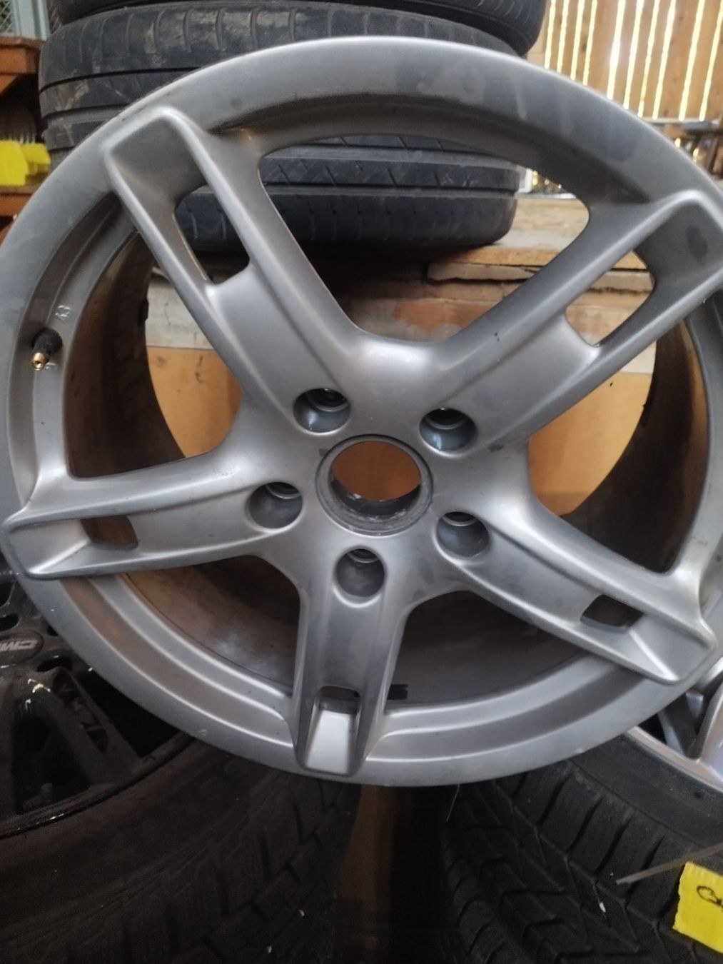 Porsche Pneus & Kompletträder: 4 jantes porsche boxster – Gebraucht aus asuel von bressaucourt