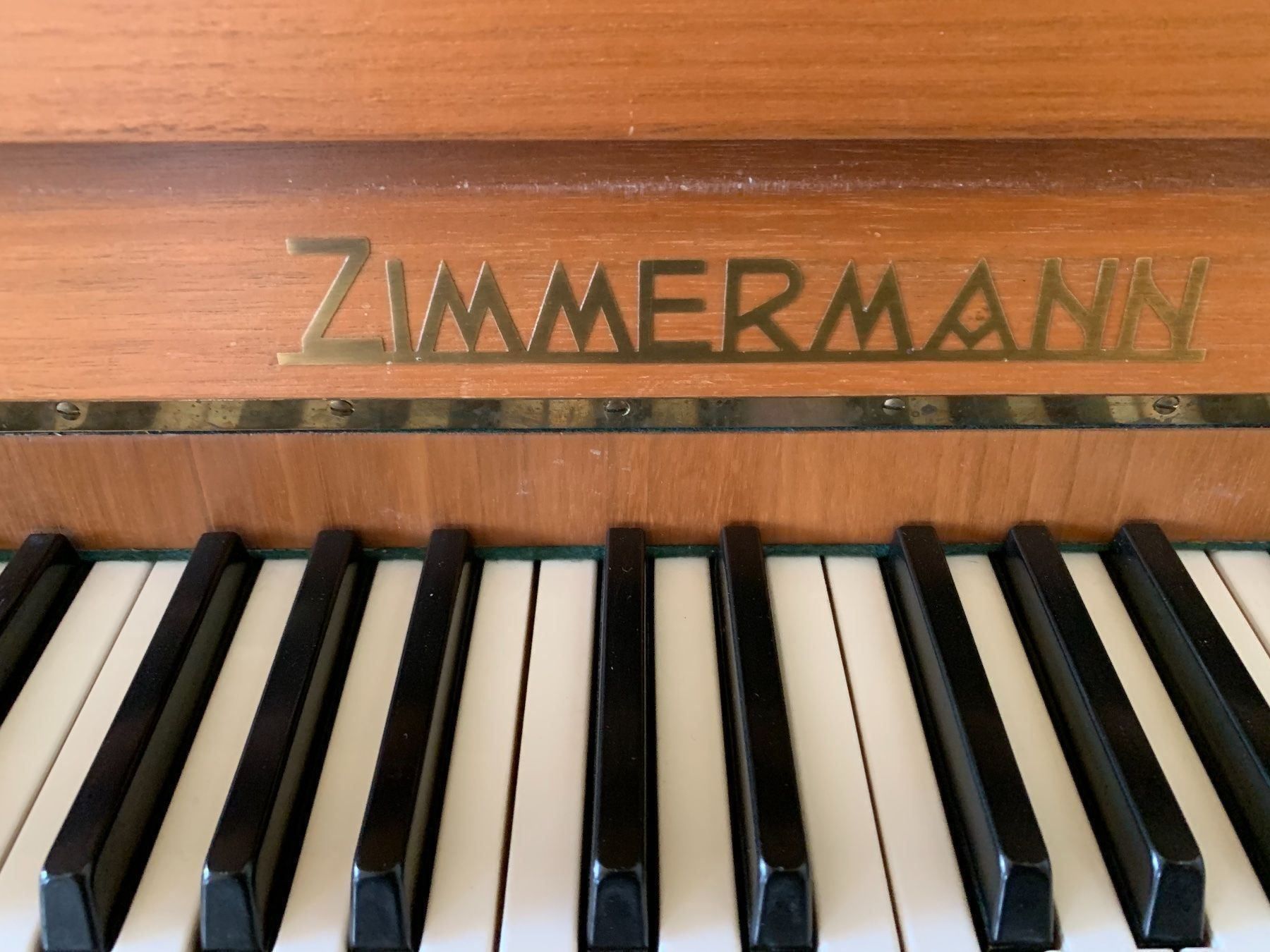 Strumenti musicali: Klavier Zimmermann mit extra Dampfen ab Platz – Usato da Grabs venduto da mayram27