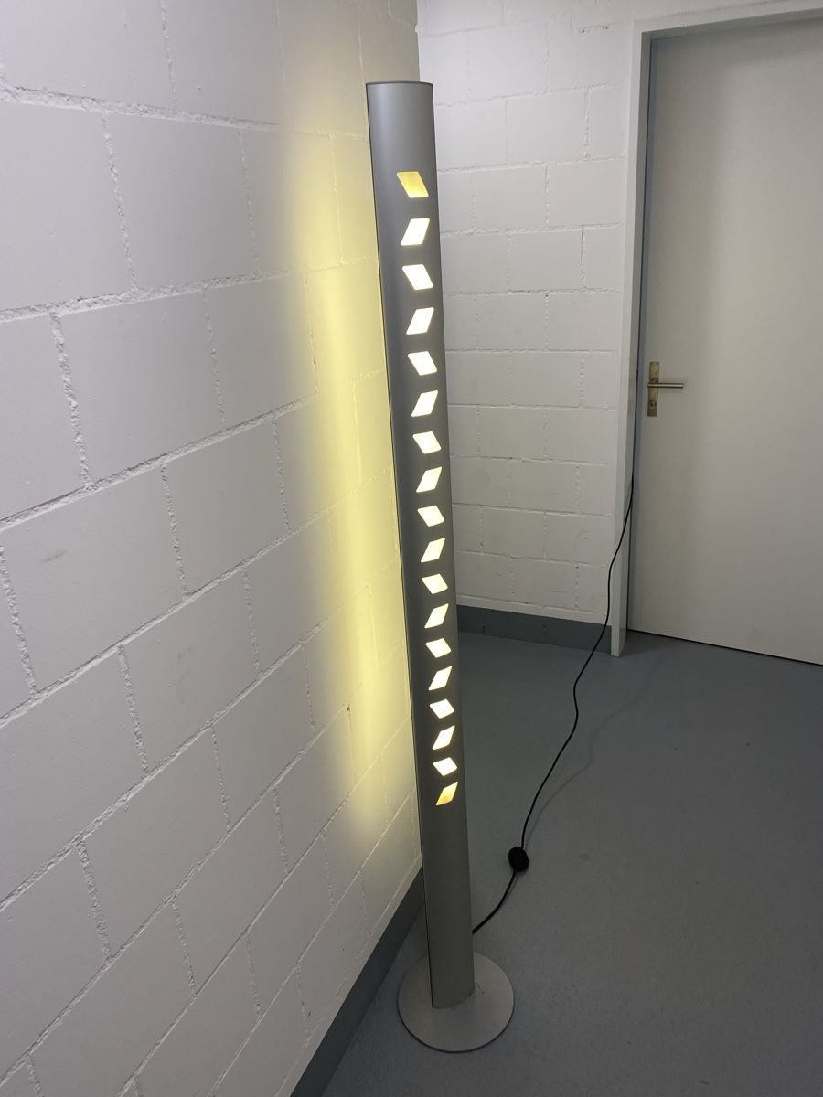 Lampade: Stehlampe industrial chic grau – Usato da Steinhausen venduto da Docphilgood