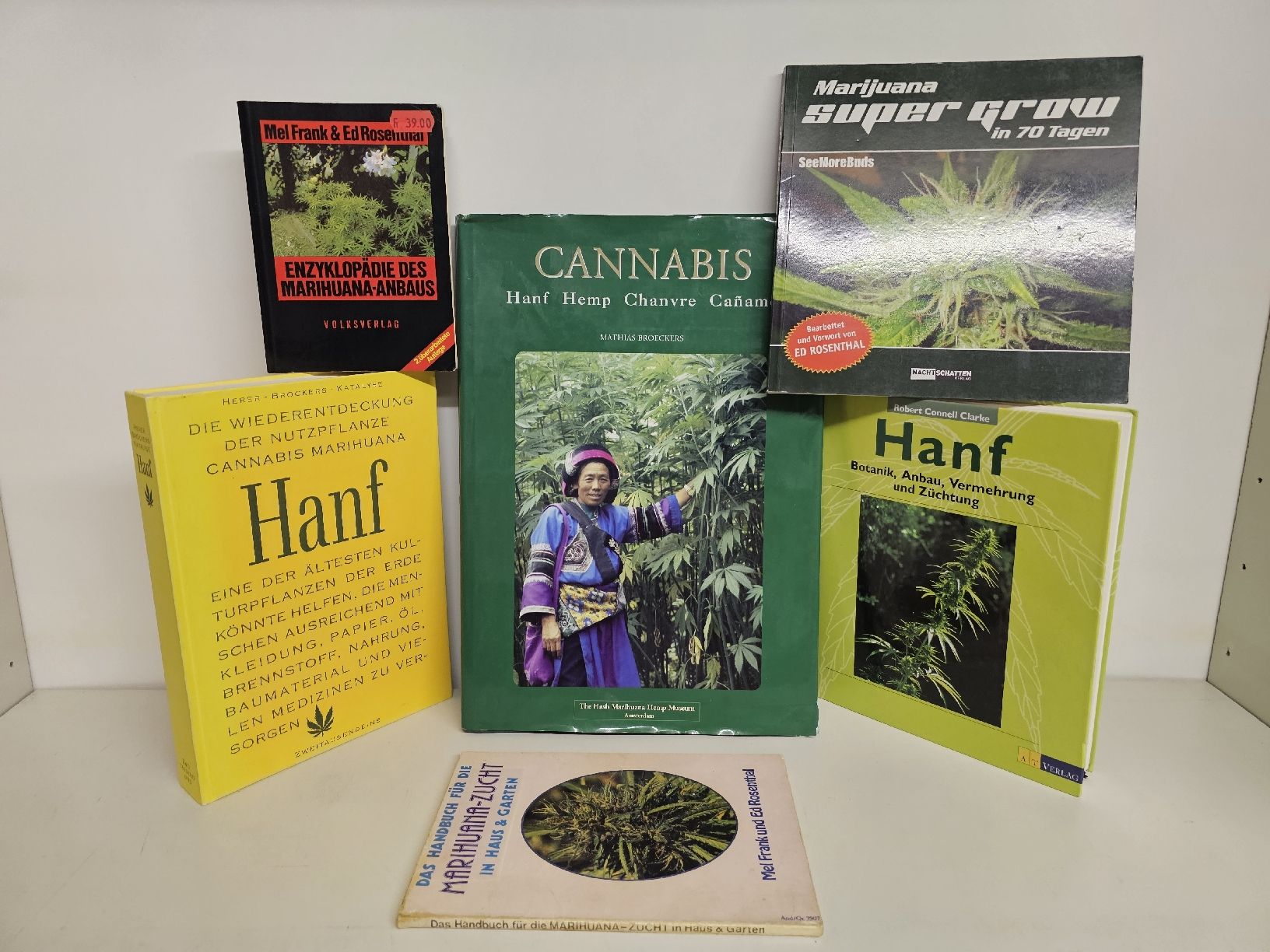 Livres: Bücher Hanf Anbau Sammlung  – D'occasion à Niederrohrdorf par DieBuechersammlerin