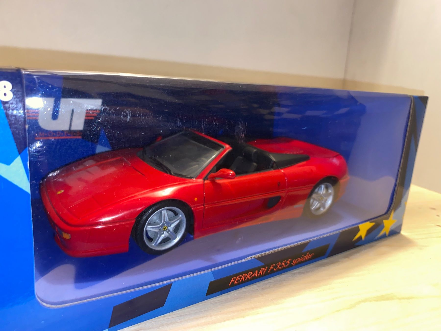 Ferrari Modellini d'auto: Ferrari F355 Spider 1/18 UT Models – Usato da Wohlen AG venduto da PrivatSammlung