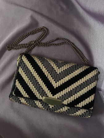 Elegante Abendtasche mit Kettenriemen - Top Zustand!