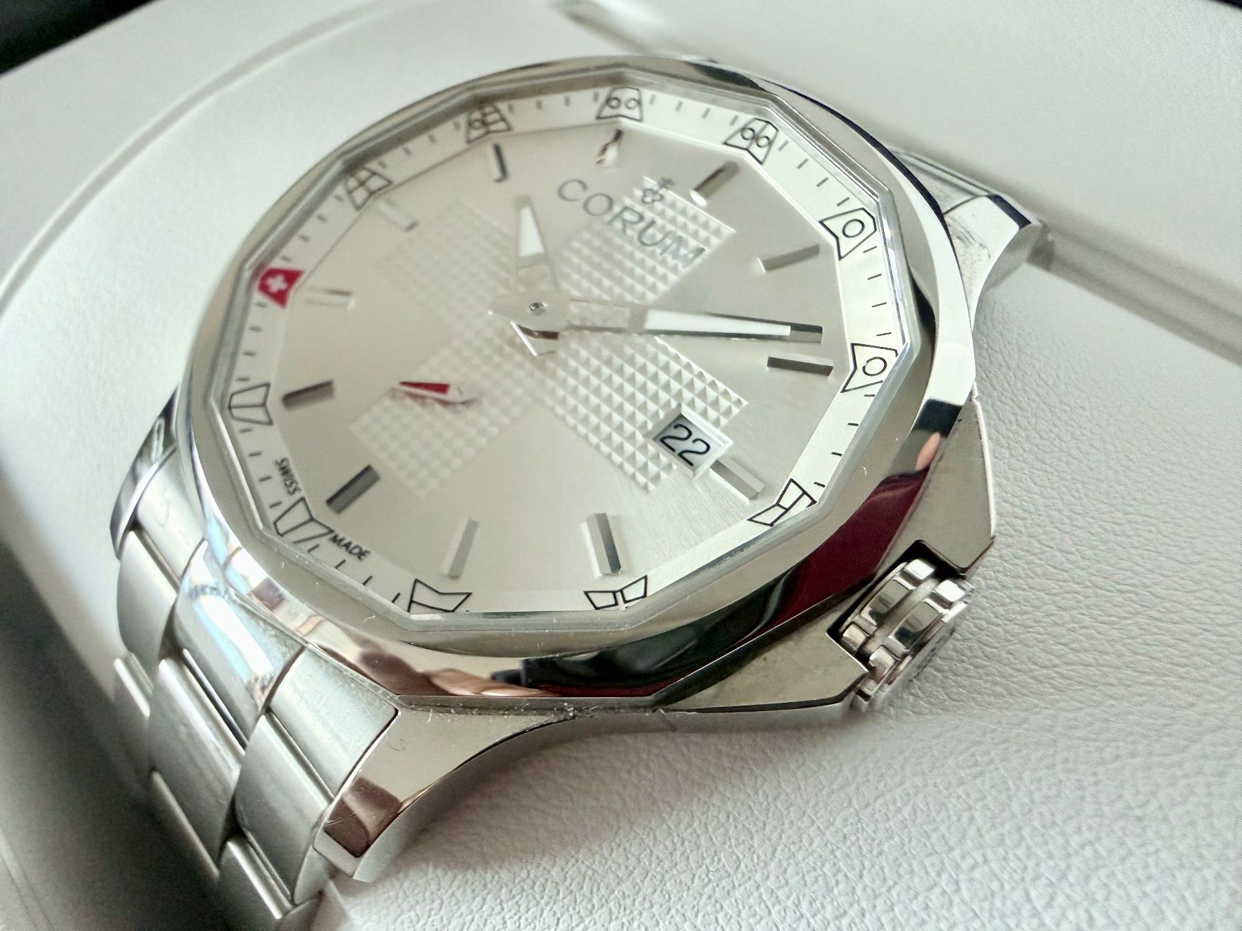 Corum Orologi: CORUM Admiral's Cup Legend 42, Automatic, Swiss Edition – Usato da Le Mont-sur-Lausanne venduto da LycaGallery