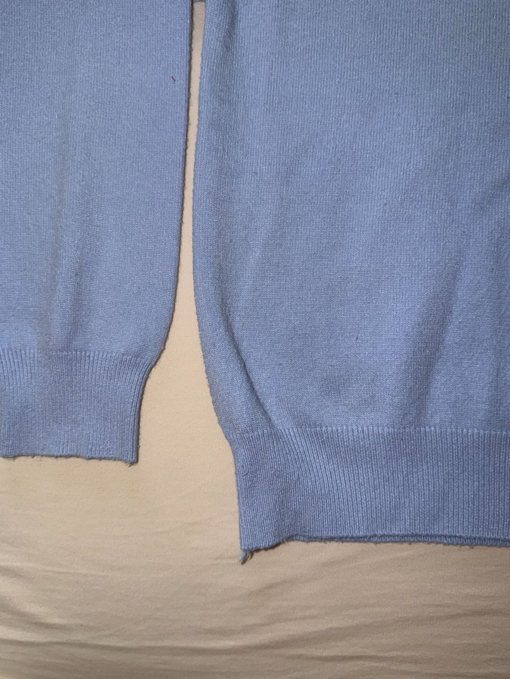 Pulls & Sweat-shirts: Blauer V-Ausschnitt Pullover – D'occasion à Dübendorf par ilazzi 2
