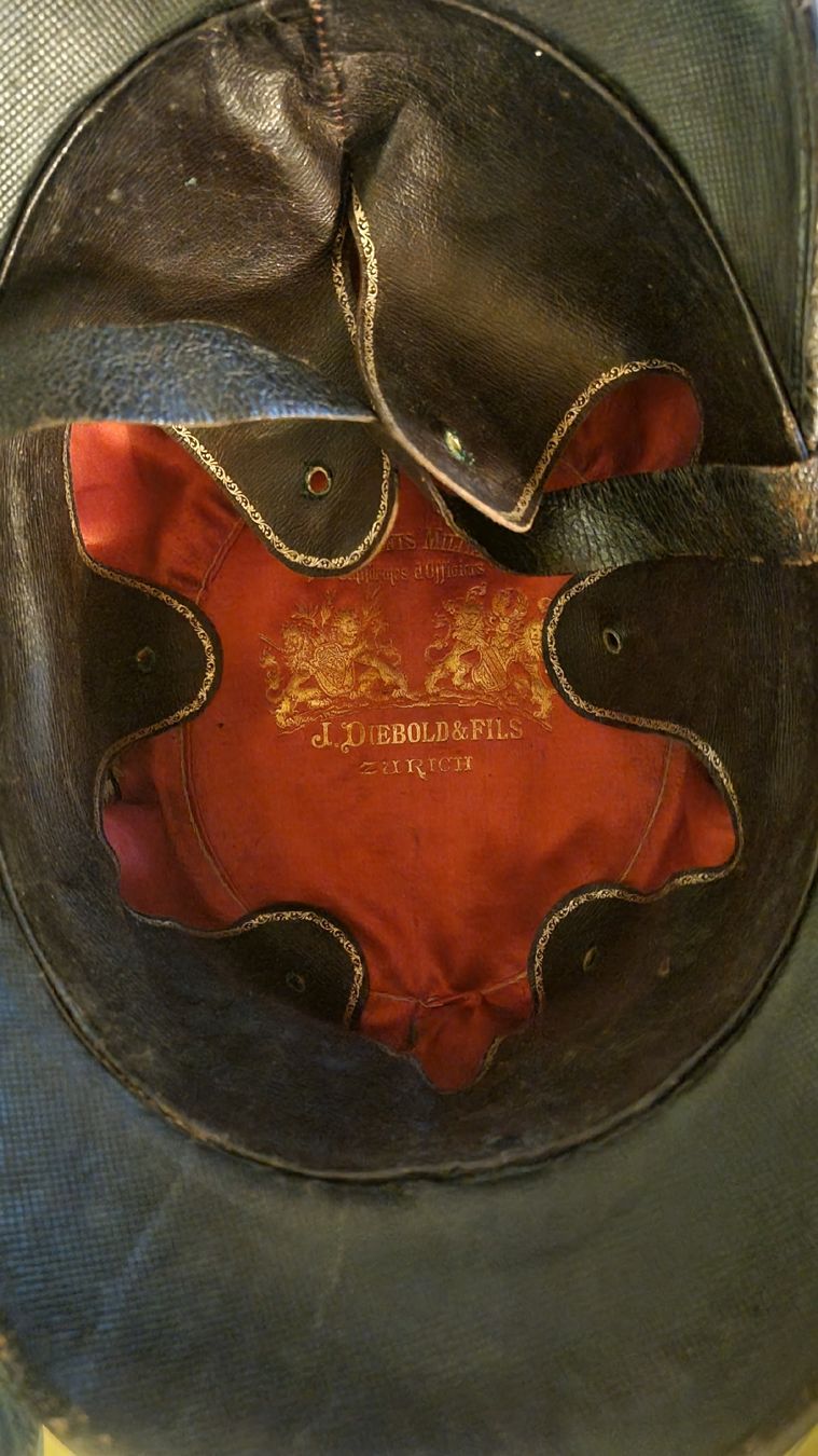 Schweizer Armee Uniformen: 2 shakos – Gebraucht aus martigny von saphire02 5