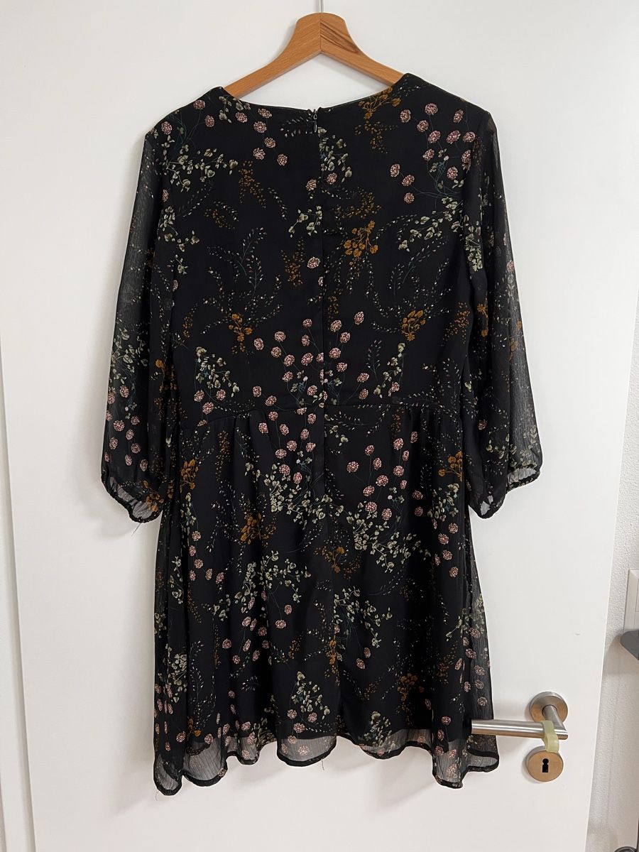 Robes: Kleid Reserved, Grösse 38 – D'occasion à Escholzmatt par mel_58wh 4