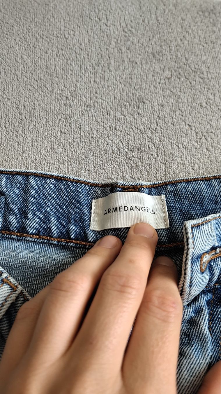 Armedangels Jeans: Jeans Shorts Damen Armedangles Grösse 27 – Usato da Stäfa venduto da mic_b7td 1