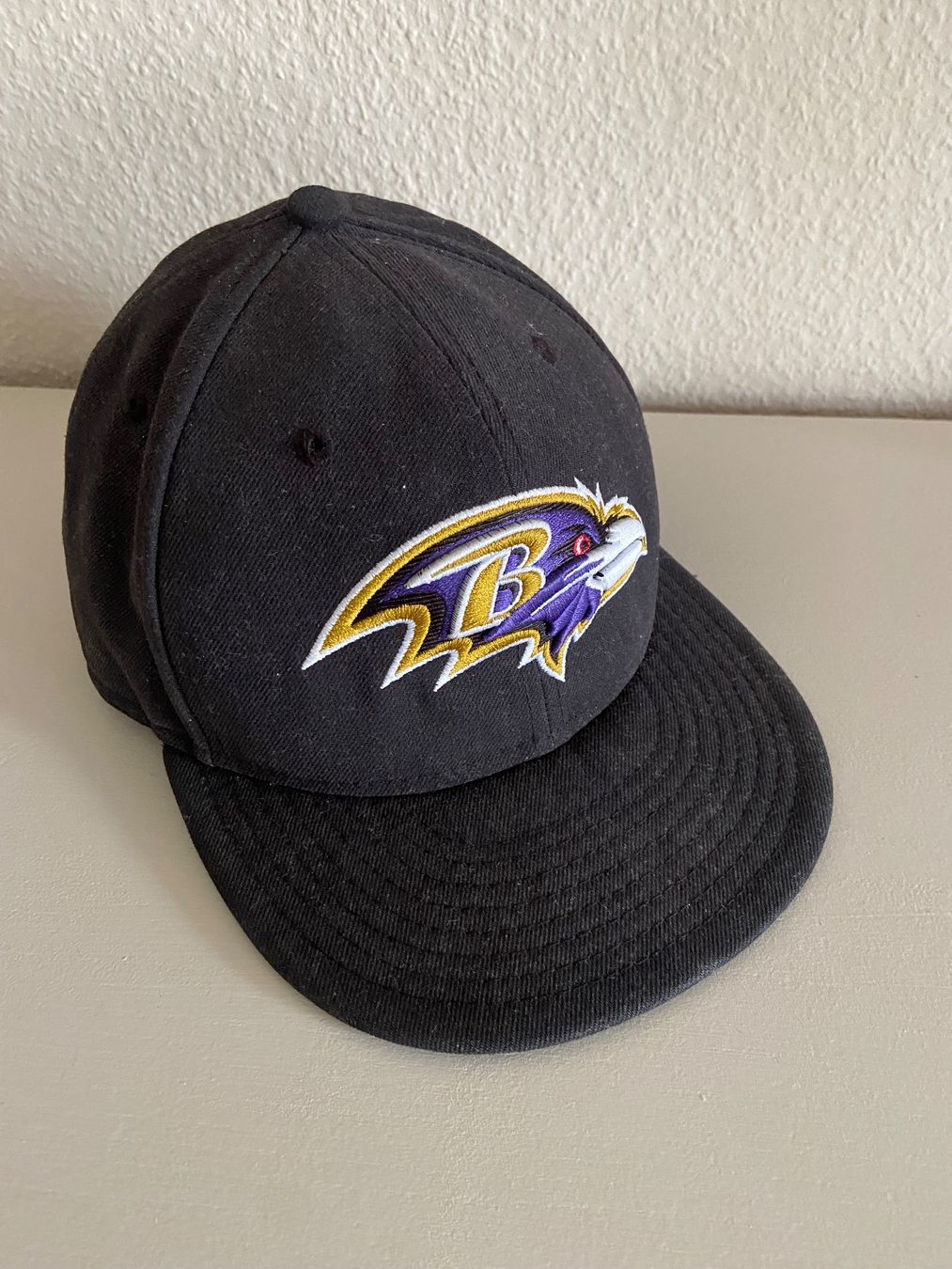New Era Copricapi, berretti & cappellini: Baltimore Ravens New Era Cap Gr. 7 1/4 – Usato da Muttenz venduto da nataschasia