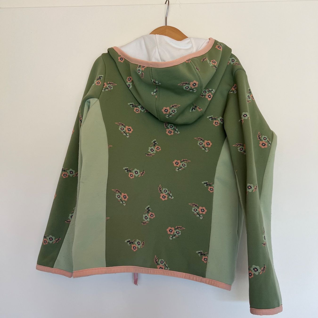 Giacche & Cappotti: Kinder Softshelljacke Grösse 128 Born in the Alps – Usato da Steinmaur venduto da HenSaa 1