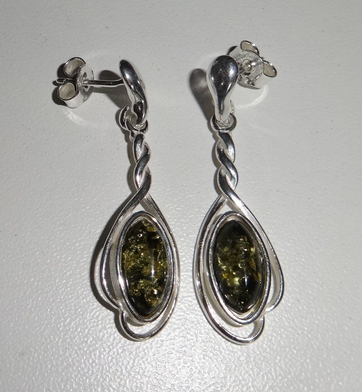 Orecchini pendenti & Orecchini a lobo: Bernstein Ohrstecker 925 Silber – Nuovo e nell'imballaggio originale da Visp venduto da steinschmuckwelt 1