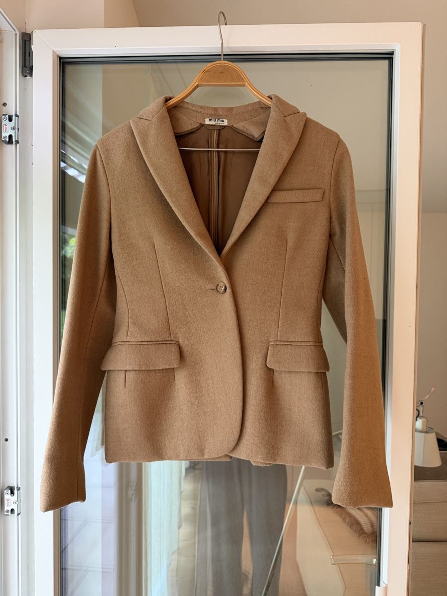 Miu Miu Giacche: Miu Miu Blazer – Nuovo (secondo la descrizione) da Meilen venduto da ni812