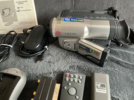 camcorder Hi8 von Samsung, mit klappbaren farb. Monitor