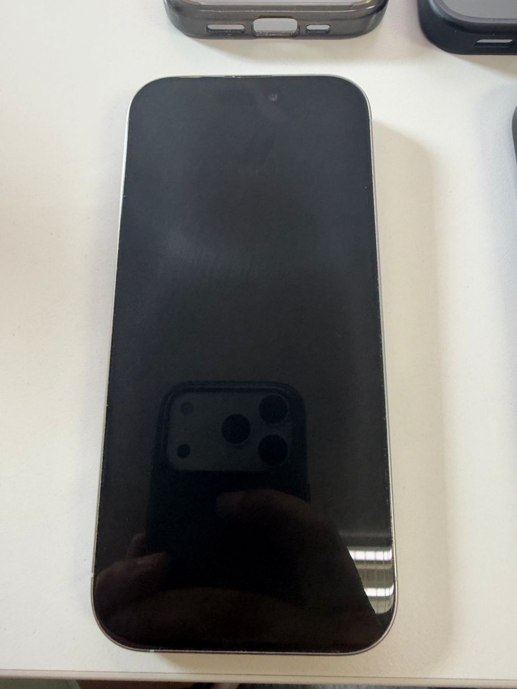 Apple Telefoni cellulari / Smartphones: iPhone 16 Pro 256 GB Titane Blanc – Usato da Basse-Nendaz venduto da maytainf 2