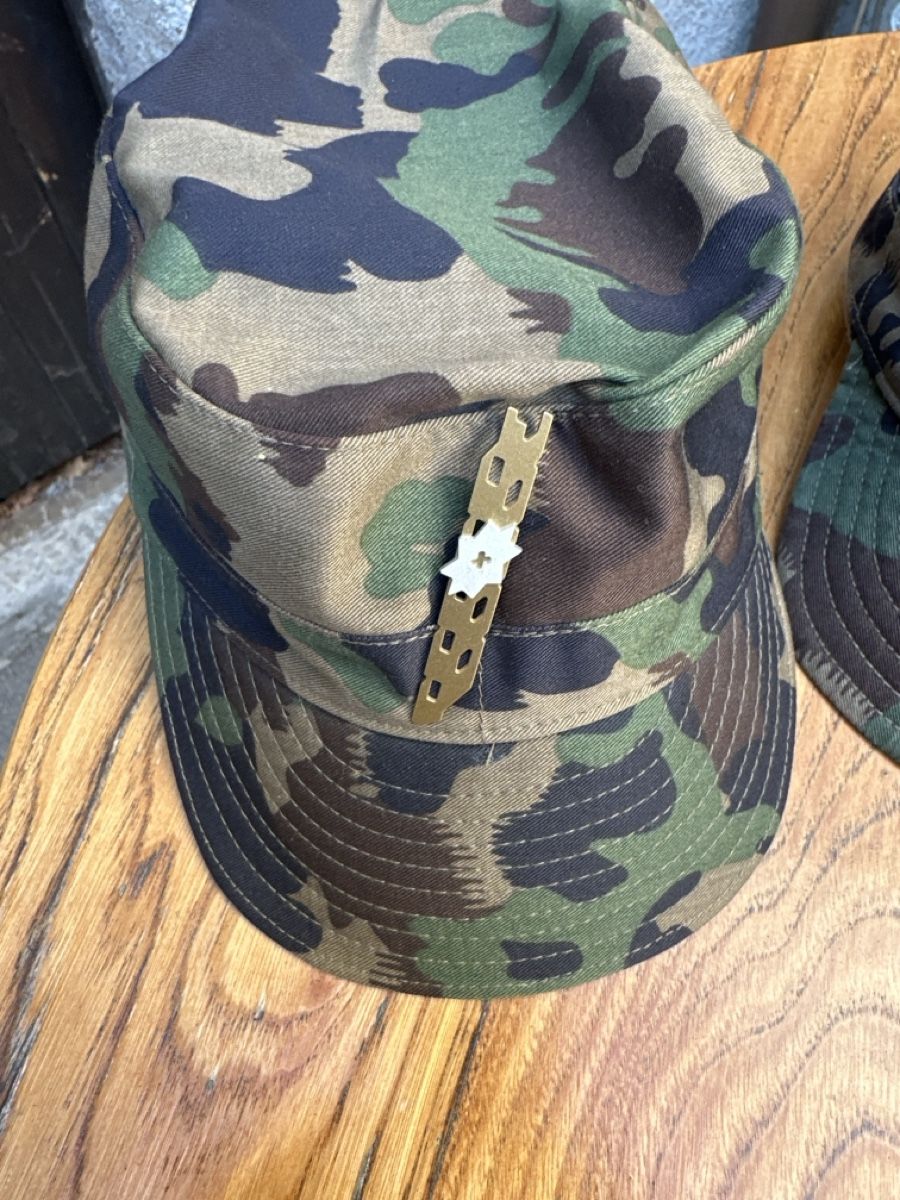 Armée suisse Chapeaux, bonnets & casquettes: Armee top !! – D'occasion à Morbio Inferiore par Ecod 1