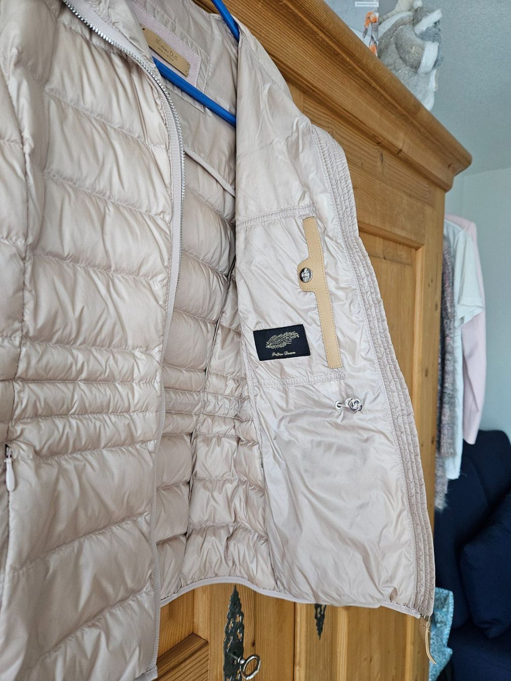 Massimo Dutti Giacche: Leichte Daunenjacke, bräunlich- beige, Gr. 36, Massimo Dutti – Usato da Regensdorf venduto da Firnament66 2
