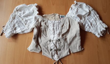 TRACHTENBLUSE / COUNTRY LINE GR. 44