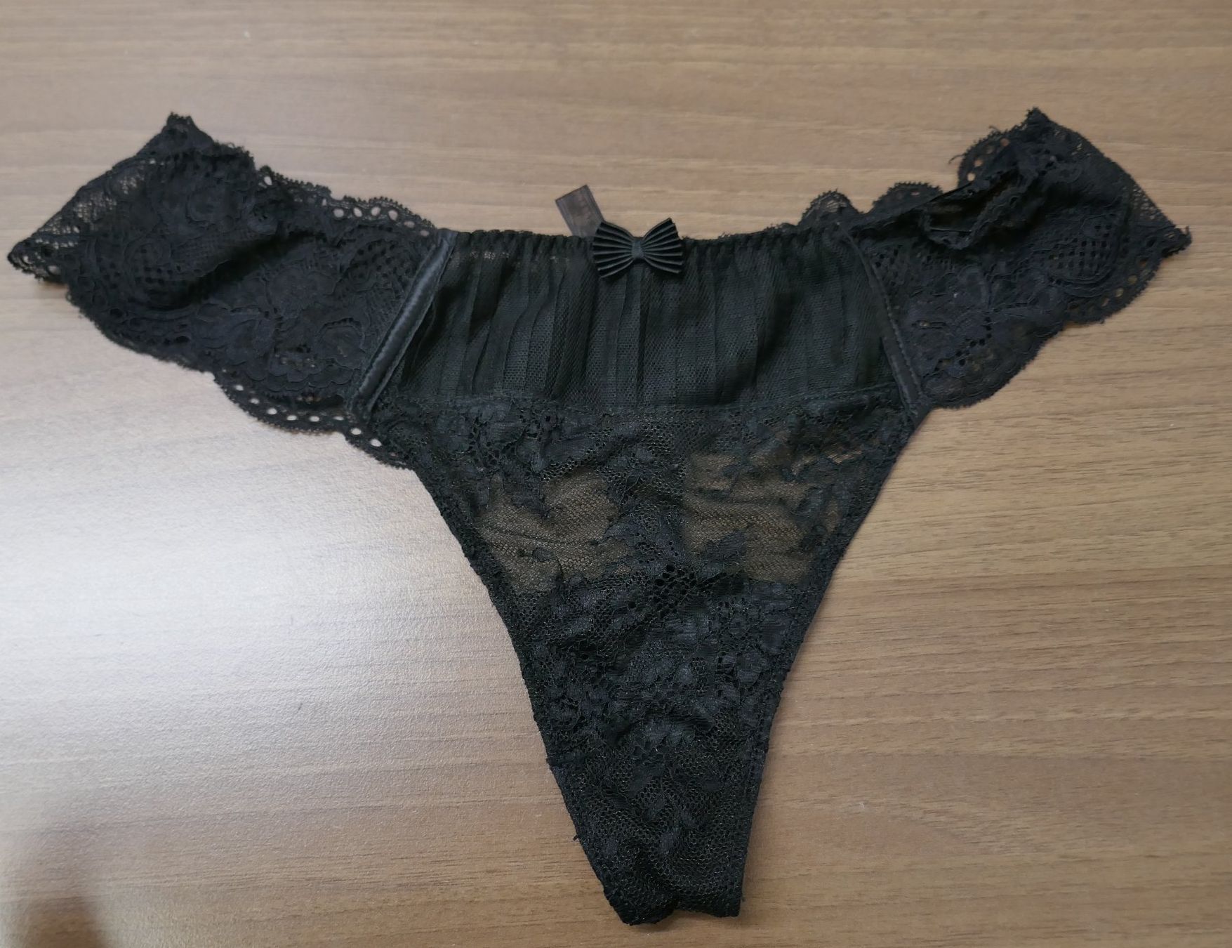 Intimissimi Sonstige Unterwäsche: Schwarzes Dessous-Set – BH & String mit feiner Spitze – Gebraucht aus Balgach von Domenica0 2