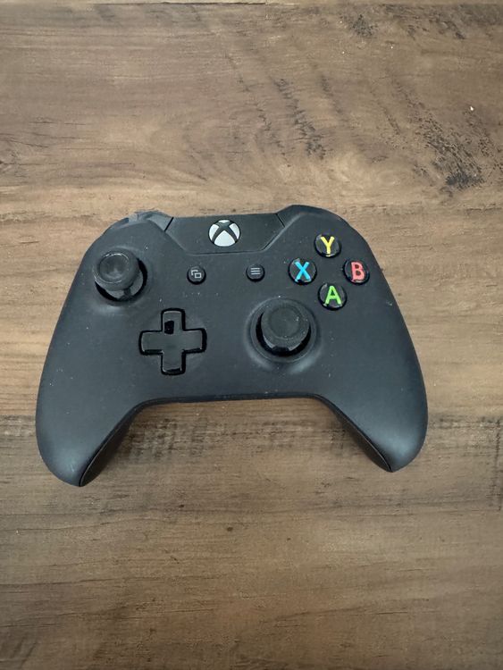 XBOX One Controller (Batterie, kein Akku) 1