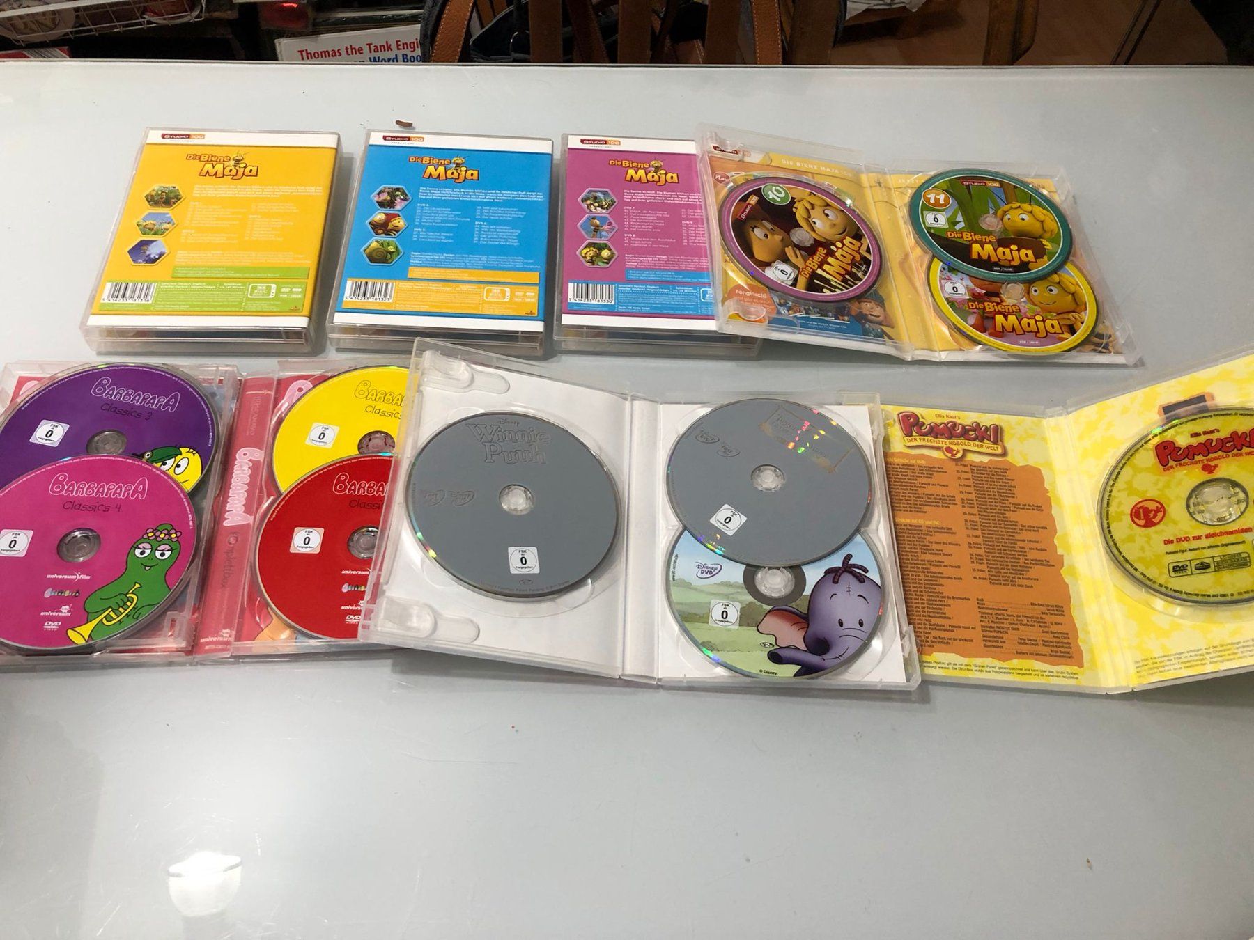 Tutti i DVDs: 20 DVDs Kinderfilm Klassiker – Usato da Röschenz venduto da Tashroal 2