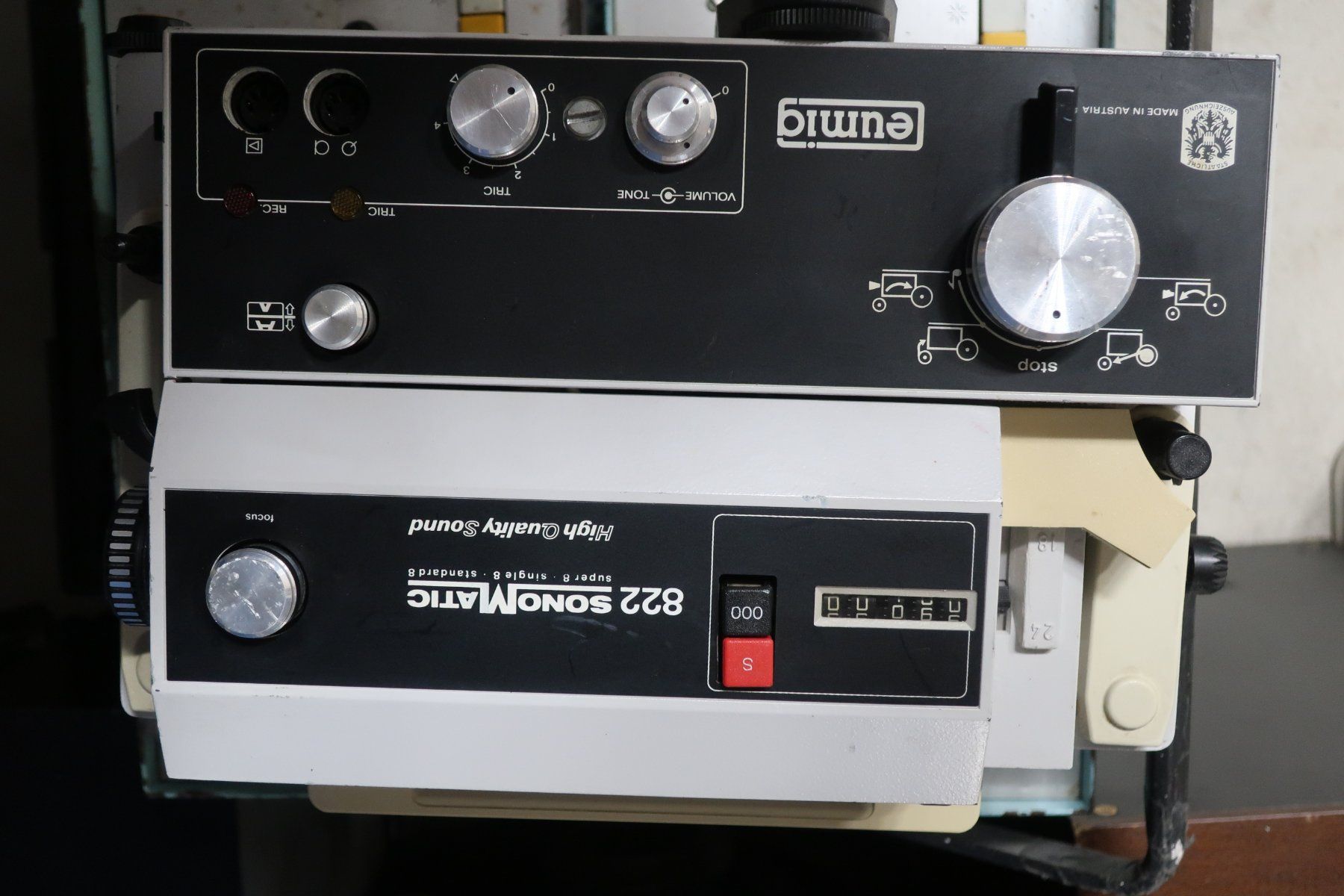 Home cinéma: HEUTE Super 8 Projektor Eumig 822 Sonomatic Eupronet 15-30mm – Défectueux à Zürich par dnk_nrd8 4