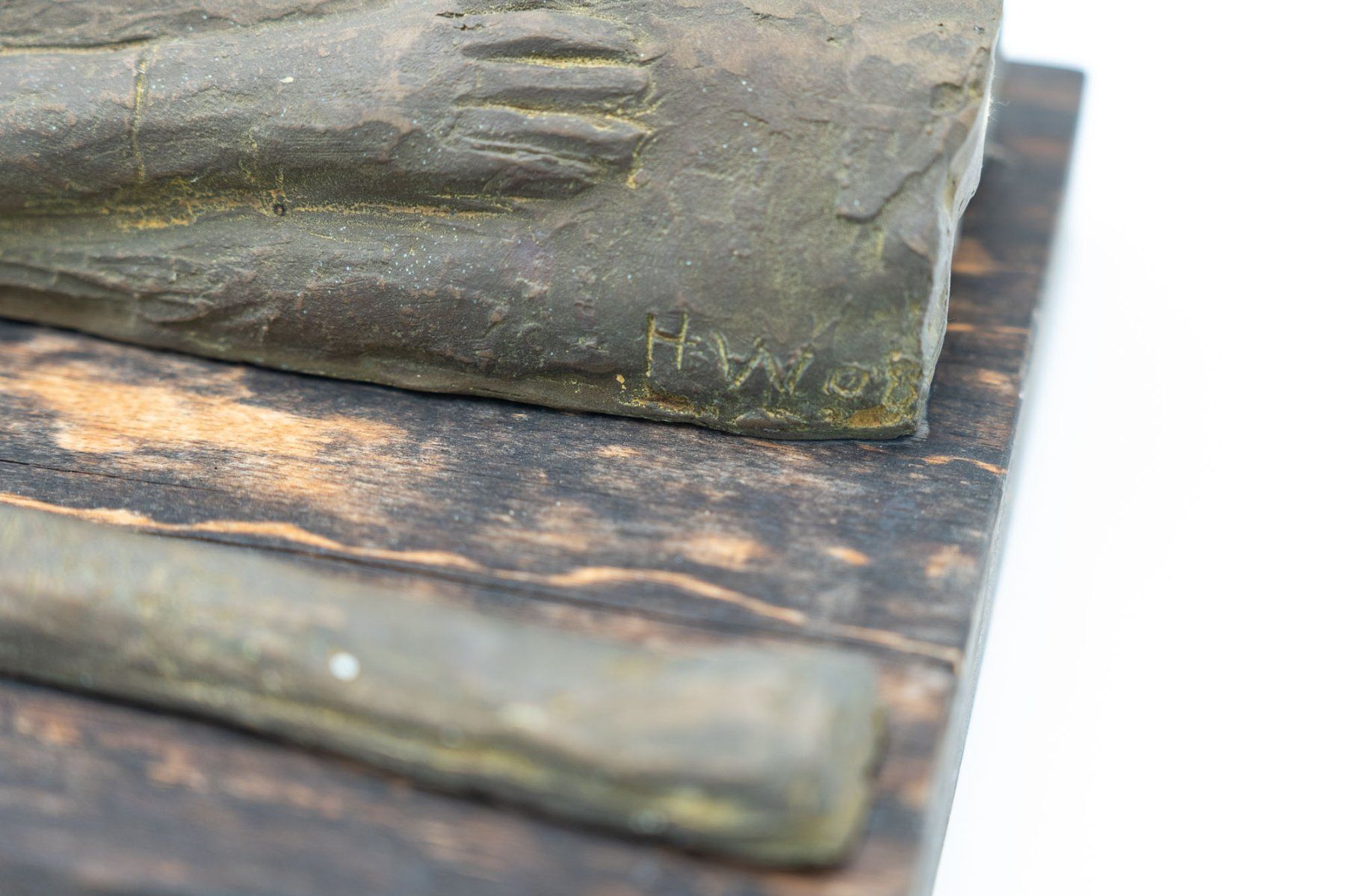 Sculture & Statue: Bronzerelief auf Holz - monogrammiert - Ref. 07/55 – Usato da Au ZH venduto da BrockiAu 2