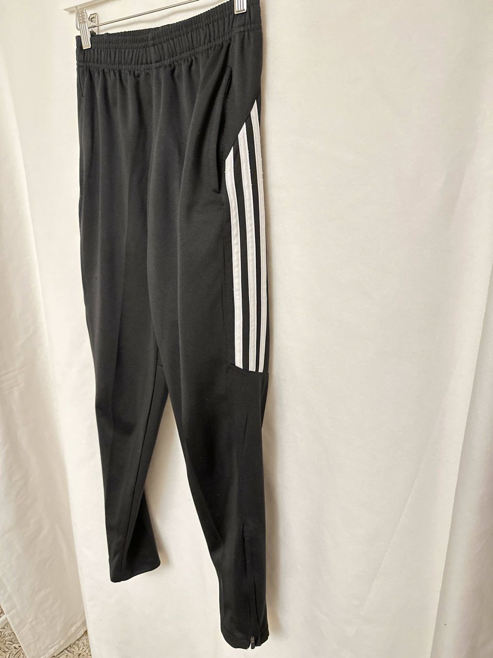 Hosen: schwarze original Adidas Jogginghose Trainerhose Gr. S – Neu und originalverpackt aus Sarmenstorf von taosun1 2
