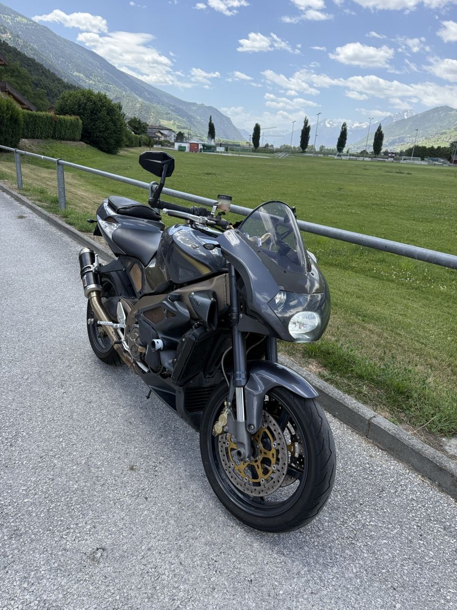 Aprilia Strada: Aprilia Tuono 1000R  – Usato da Vernayaz venduto da Loyro98 3
