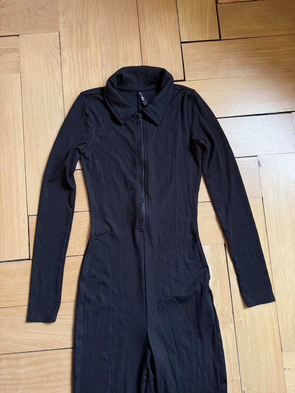 Jumpsuits: FISHBONE - Jumpsuit schwarz gerippt XS – Gebraucht aus Zürich von Diazaio 1