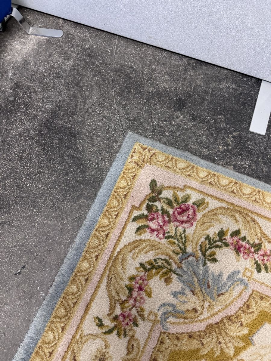 Tapis: Teppich mit Rosenmuster 196x290cm  – D'occasion à Bern par samryan 5