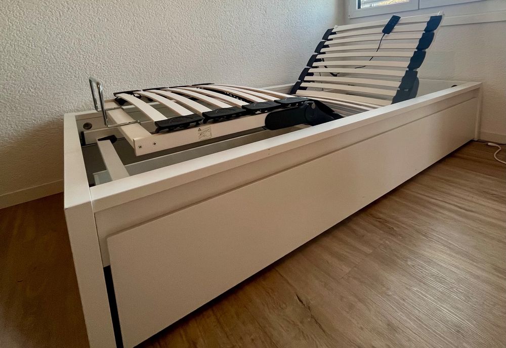 Bett Mit Elektrischem Lattenrost 180x200