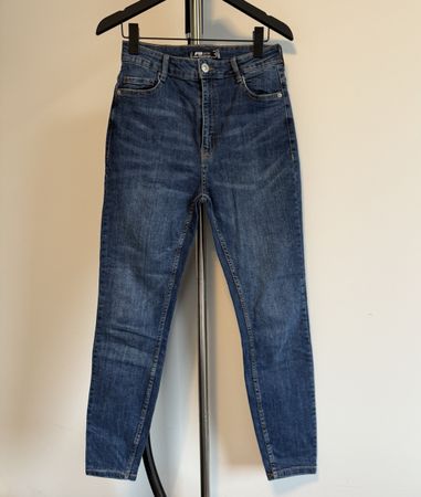 Jeans bleu taille haute taille 38 comme neuf négociable