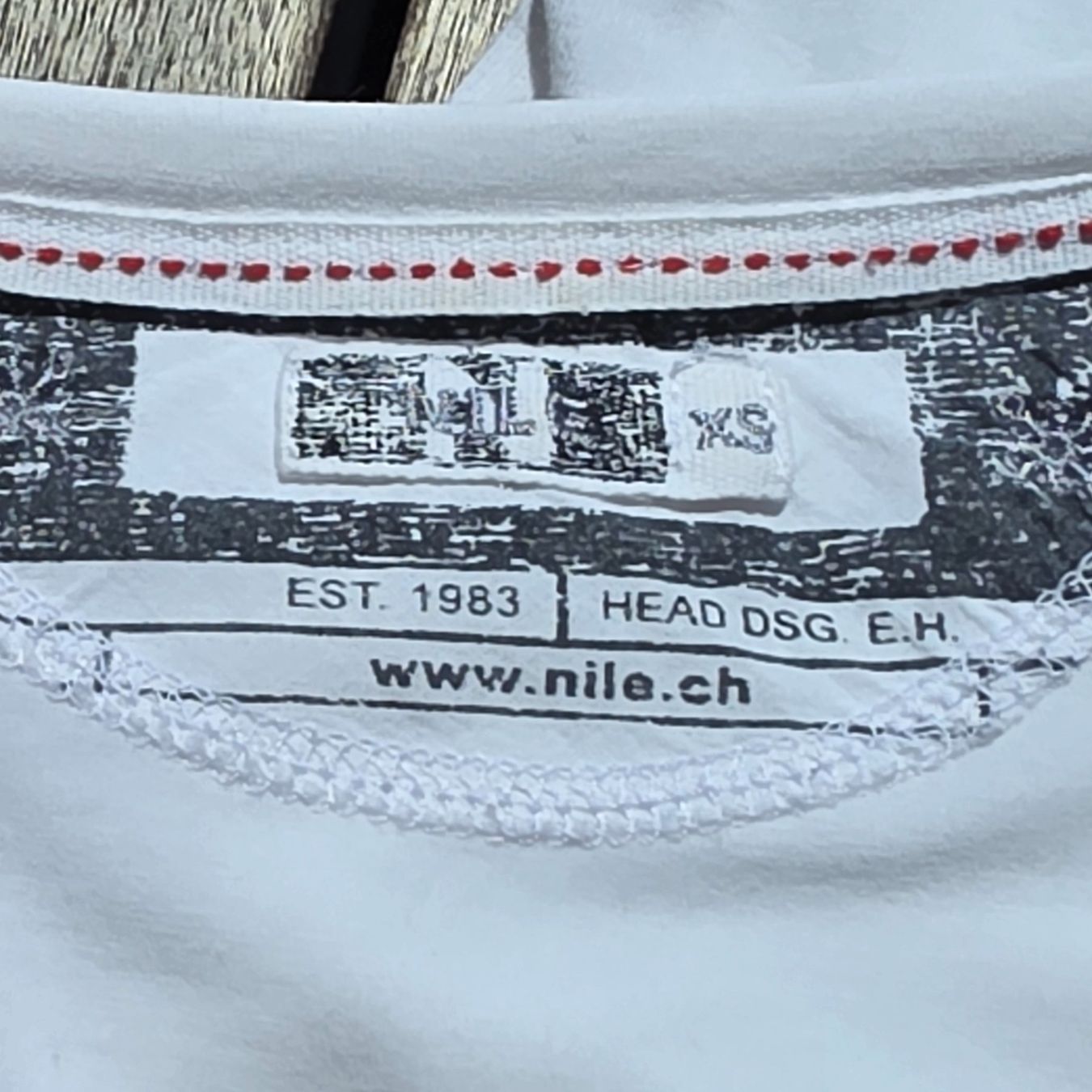 Nile Pulls & Sweat-shirts: 🐸 NILE PULLOVER BASIC XS ROLLBÜNDCHEN WEISS – D'occasion à Môtier (Vully) par Frogs 2