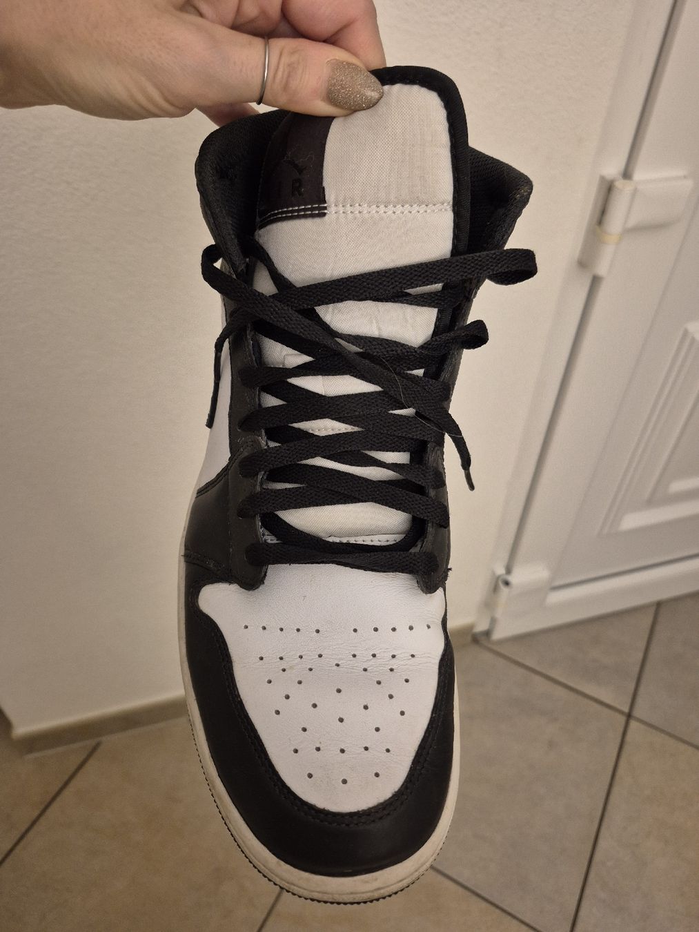 Jordan Scarpe da uomo: Nike Jordan 1 Mid SE Panda Elephant – Usato da Pambio-Noranco venduto da Chiara81 1
