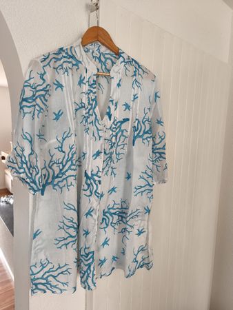 Kleider im Sommerstil mit blauem Korallenmuster, Grösse XL