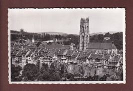 FRIBOURG - Vue partielle avec la Cathédrale